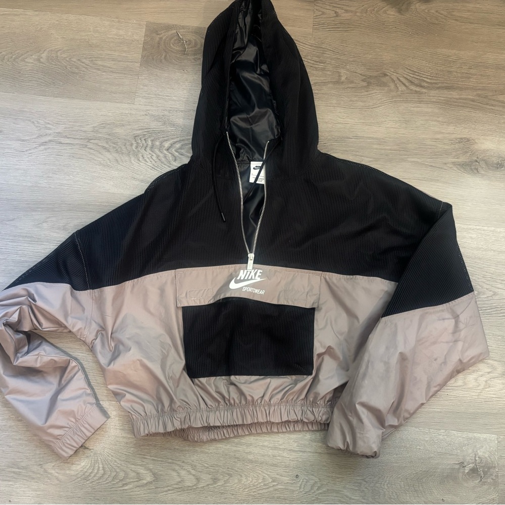 Nike cropped windbreaker Jacket